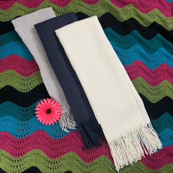 Lot of Handmade Pashmina wool scarves / shawls. - Picture 1 of 3